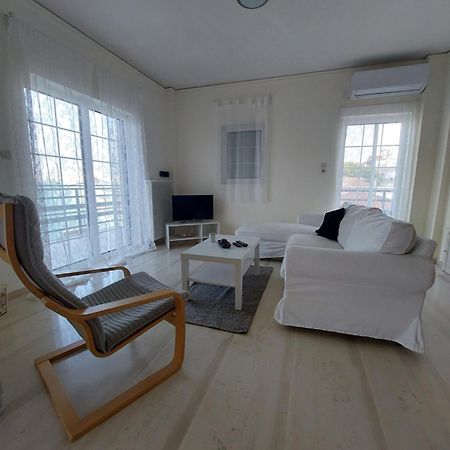 Eleni'S Seafront Apartment Artemi Extérieur photo