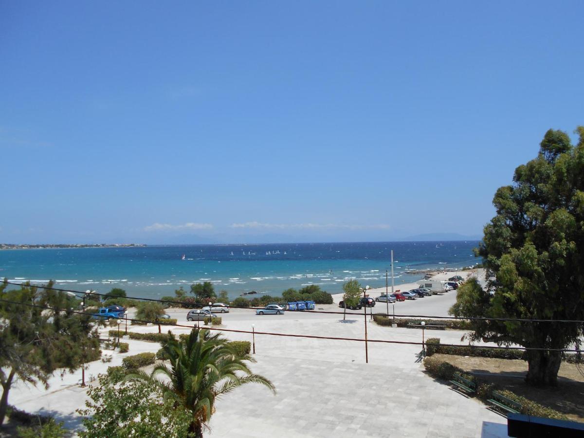 Eleni'S Seafront Apartment Artemi Extérieur photo